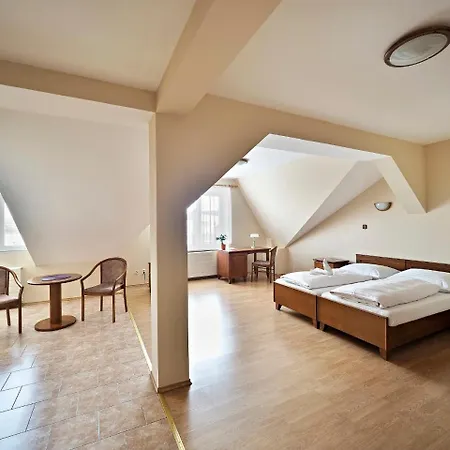 U Labute Hotell